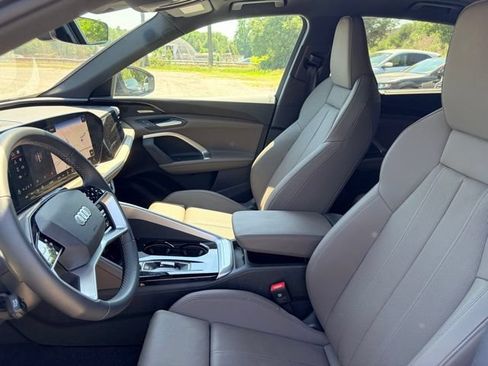 Certified 2025 Audi Q5 Premium w/ Premium Plus AWD/4WD image 7