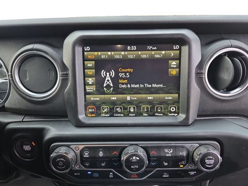 Used 2023 Jeep Wrangler Unlimited Sahara w/ Cold Weather Group AWD/4WD image 14