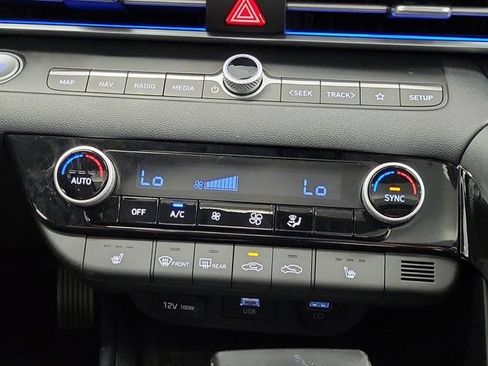 Used 2023 Hyundai Elantra Limited w/ Winter Weather Package FWD image 33