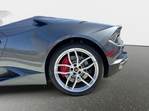 Used 2018 Lamborghini Huracan LP 580-2 RWD image 15
