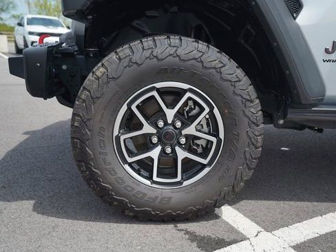 New 2024 Jeep Wrangler Unlimited Rubicon w/ Capability Package AWD/4WD image 9