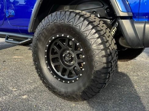 Used 2019 Jeep Wrangler Unlimited Rubicon w/ Uconnect 4C Nav & Sound Group AWD/4WD image 21