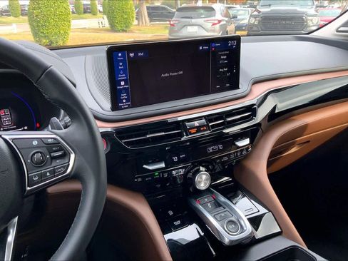 Certified 2025 Acura MDX SH-AWD w/ Technology Package image 6