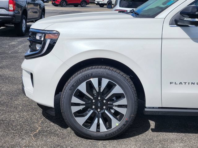 New 2026 Ford Expedition Platinum w/ Driver's Package AWD/4WD image 9