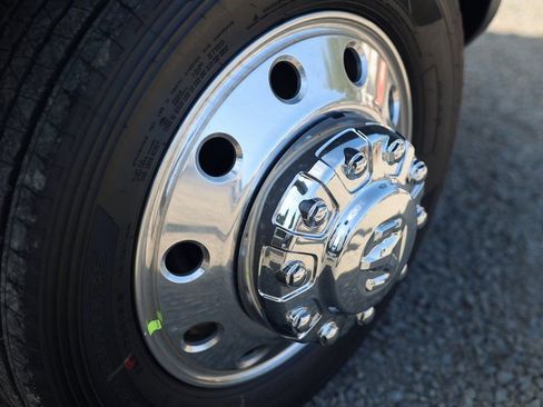 New 2024 RAM 5500 Tradesman image 17