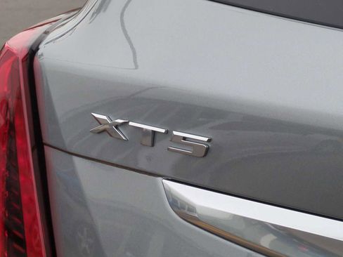 New 2025 Cadillac XT5 Premium Luxury w/ Technology Package image 9