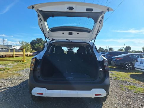 New 2026 Nissan Kicks S image 26