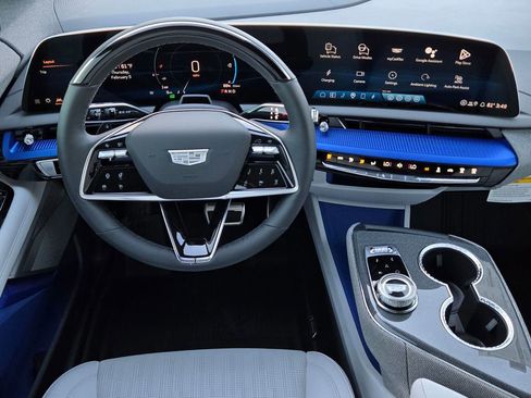 New 2026 Cadillac Optiq Sport 2 image 14