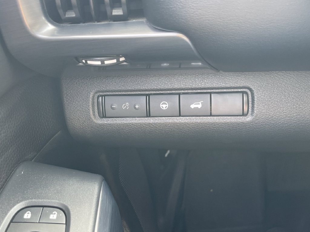 Used 2025 Nissan Pathfinder Rock Creek AWD/4WD image 17