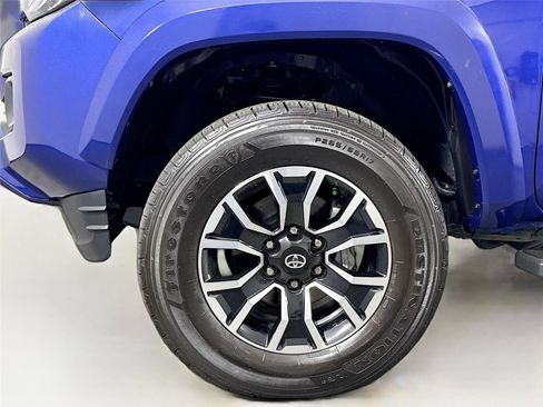 Certified 2023 Toyota Tacoma TRD Sport w/ Advanced Technology Package AWD/4WD image 12