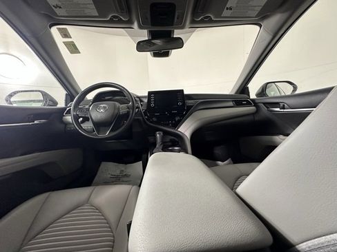 Used 2023 Toyota Camry SE image 17