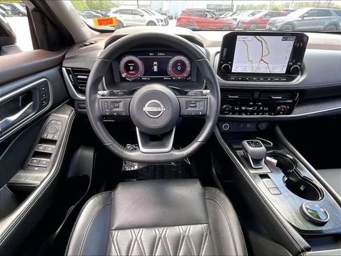Used 2023 Nissan Rogue Platinum w/ Platinum Premium Package AWD/4WD image 16