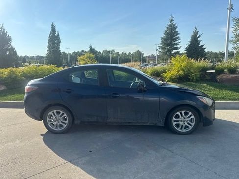 Used 2017 Toyota Yaris iA FWD image 2