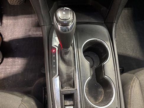 Used 2020 Chevrolet Equinox LT image 28