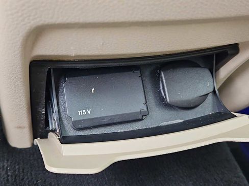 Used 2021 Mercedes-Benz GLC 300 4MATIC image 22