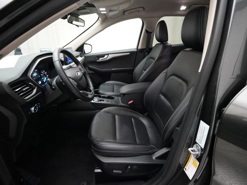 Used 2020 Ford Escape SEL image 7