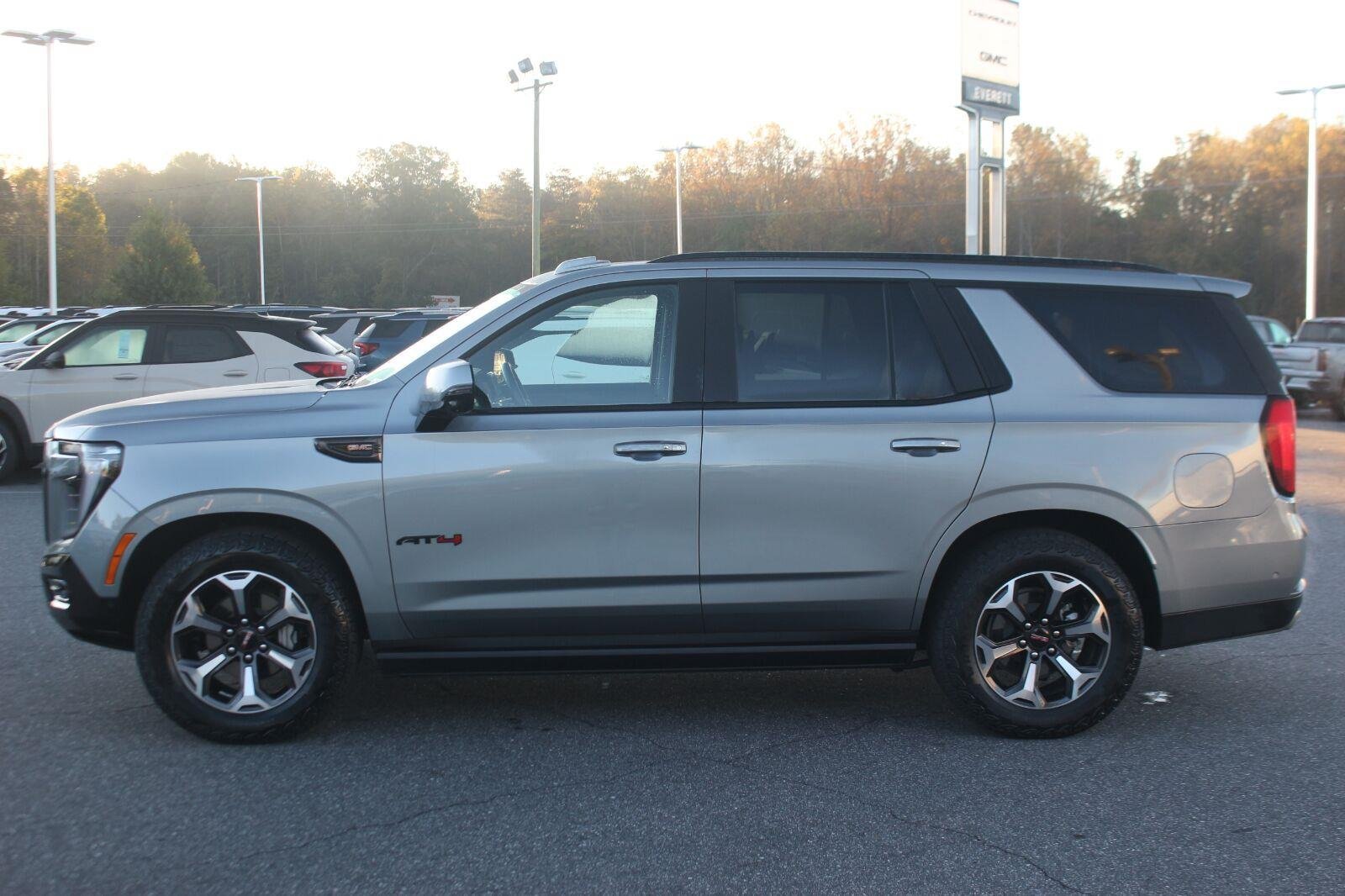 Used 2025 GMC Yukon AT4 Ultimate AWD/4WD image 4