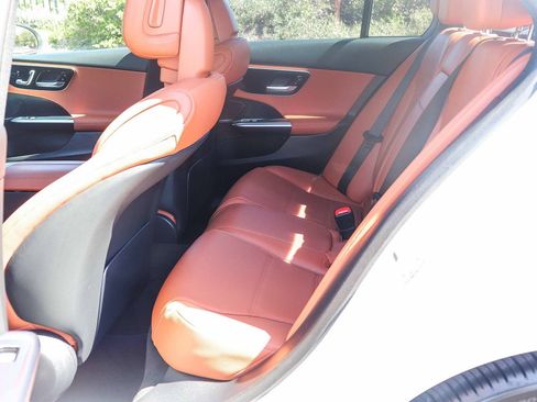 Used 2025 Mercedes-Benz C 300 Sedan image 21