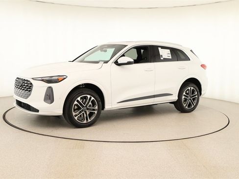 New 2025 Audi Q5 Premium image 13