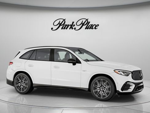 Used 2026 Mercedes-Benz GLC 43 AMG 4MATIC image 29