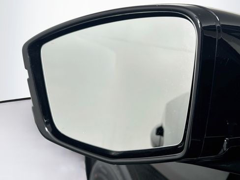 Used 2024 Acura MDX w/ Technology Package FWD image 16