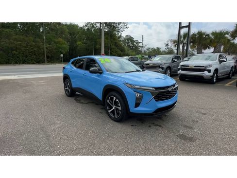 Used 2024 Chevrolet Trax RS w/ Driver Confidence Package image 8