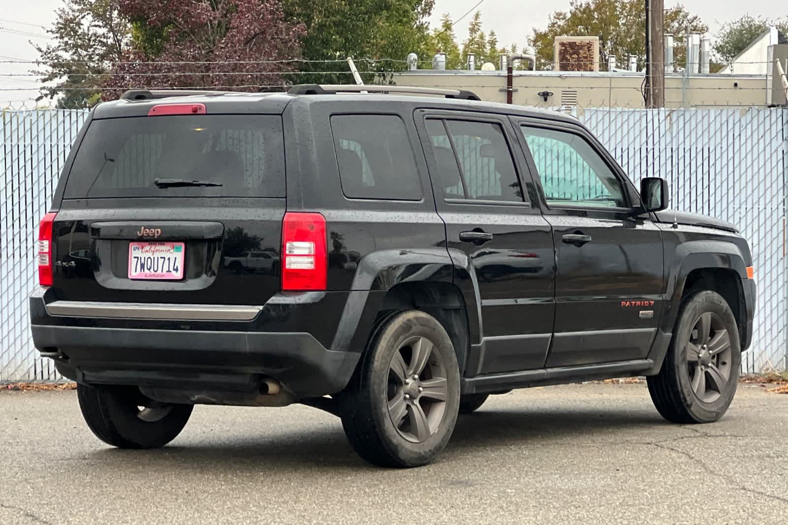 Used 2017 Jeep Patriot 75th Anniversary w/ Power Value Group AWD/4WD image 3