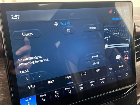 Used 2024 Ford Expedition Limited image 14