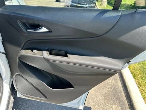 Used 2022 Chevrolet Equinox RS w/ RS Leather Package FWD image 43