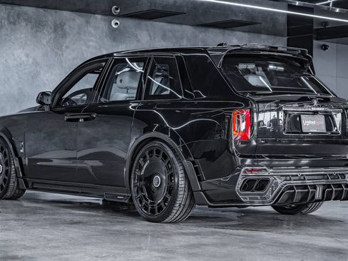Used 2025 Rolls-Royce Cullinan AWD/4WD image 30