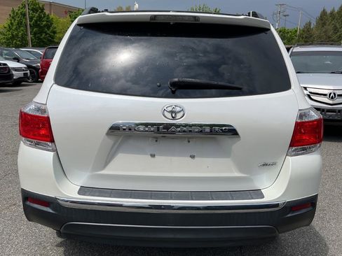 Used 2013 Toyota Highlander Limited AWD/4WD image 11