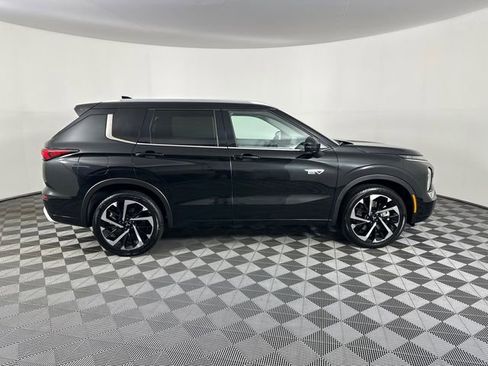 Used 2025 Mitsubishi Outlander 4WD Plug-In Hybrid image 11