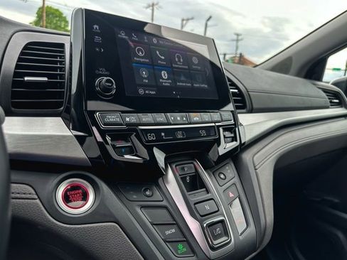 Used 2018 Honda Odyssey EX-L image 18