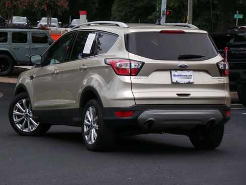 Used 2017 Ford Escape Titanium FWD image 3