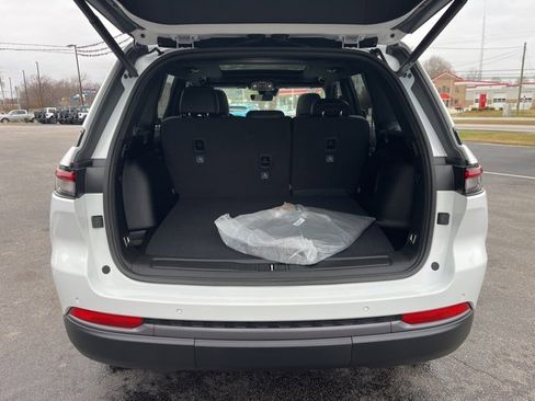 New 2026 Jeep Grand Cherokee Limited w/ Limited Altitude Package image 23