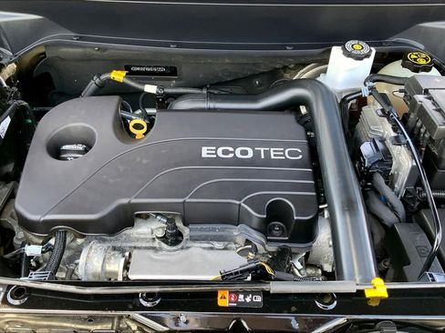 Used 2019 Chevrolet Equinox LS image 31