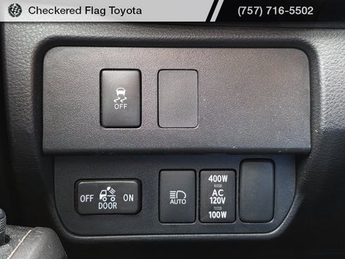 Used 2023 Toyota Tacoma TRD Off-Road image 11