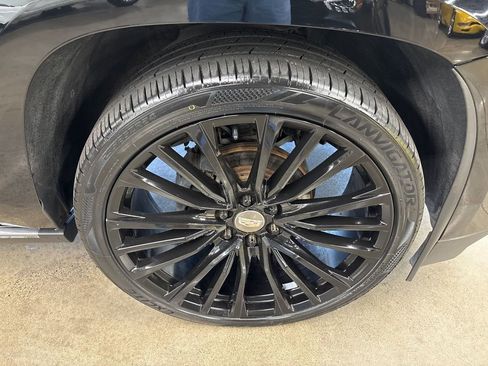Used 2016 Cadillac Escalade ESV Premium AWD/4WD image 26