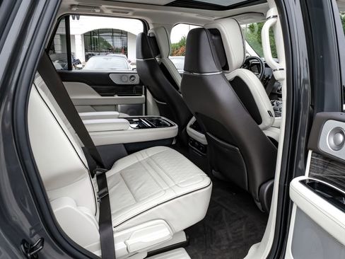 Used 2023 Lincoln Navigator Black Label AWD/4WD image 33
