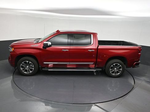 Used 2025 Chevrolet Silverado 1500 High Country RWD image 18