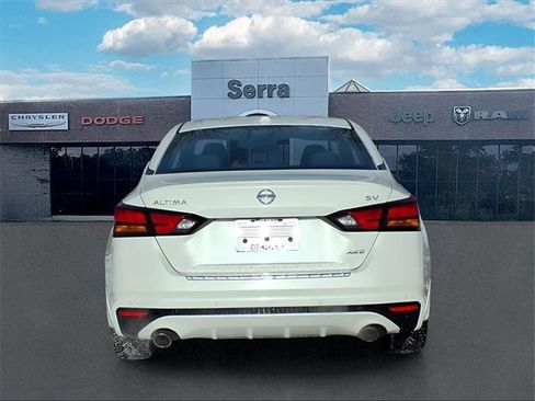 Used 2021 Nissan Altima 2.5 SV w/ SV Premium Package image 5