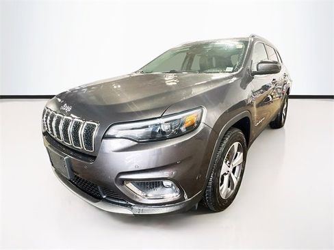 Used 2021 Jeep Cherokee Limited image 3