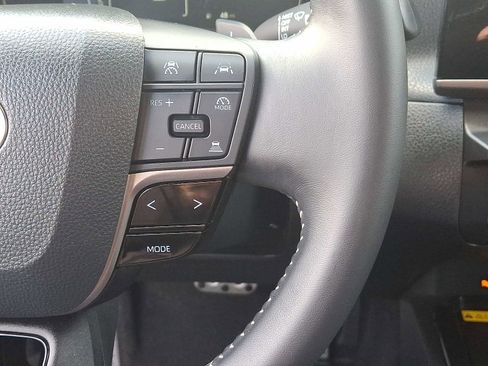 Certified 2025 Toyota Camry SE image 21