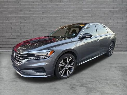 Used 2021 Volkswagen Passat 2.0T SE FWD image 9