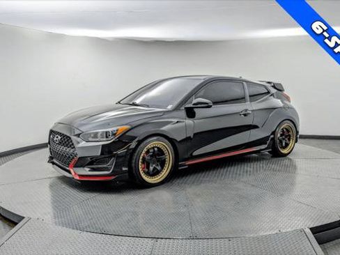 Used 2020 Hyundai Veloster N image 2