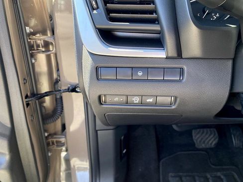 Certified 2024 Nissan Rogue SV image 9