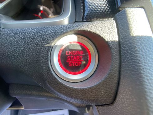 Used 2020 Honda Civic Sport image 25