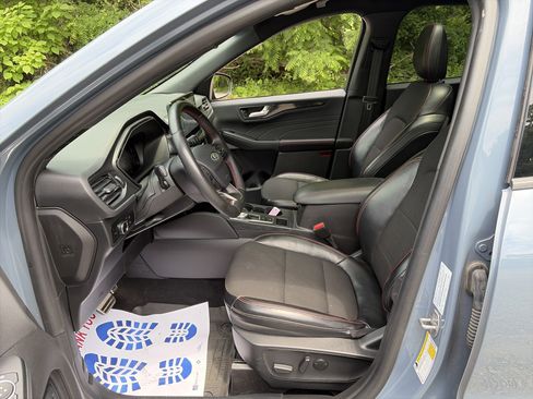 Used 2024 Ford Escape ST-Line w/ Tech Pack #1 AWD/4WD image 17