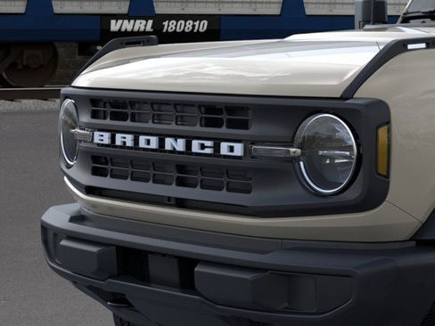 New 2025 Ford Bronco 2-Door image 19