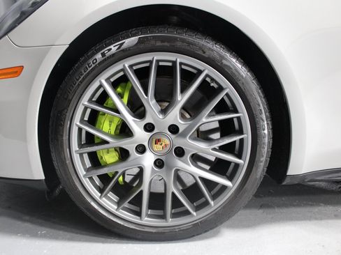 Used 2023 Porsche Panamera 4S image 16